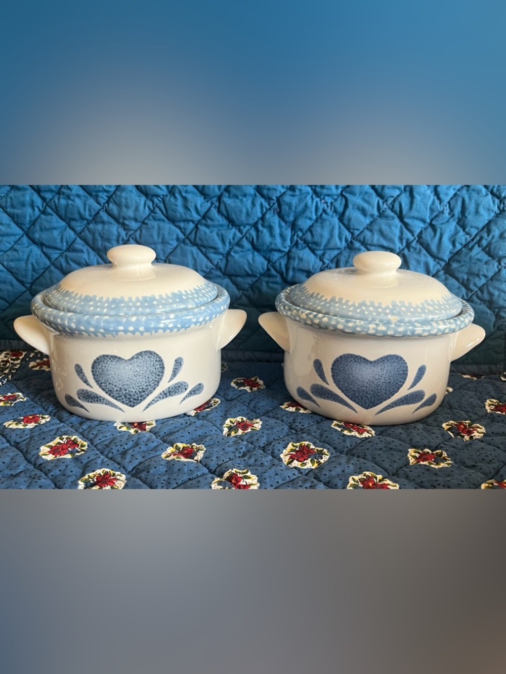 VTG Blue Sponge Heart Stoneware Covered Mini Casserole Crock w/ Handles Set Of 2